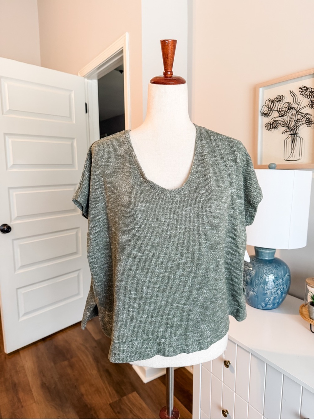 Women's Olive Green Scoop Neck Cropped Knit Top